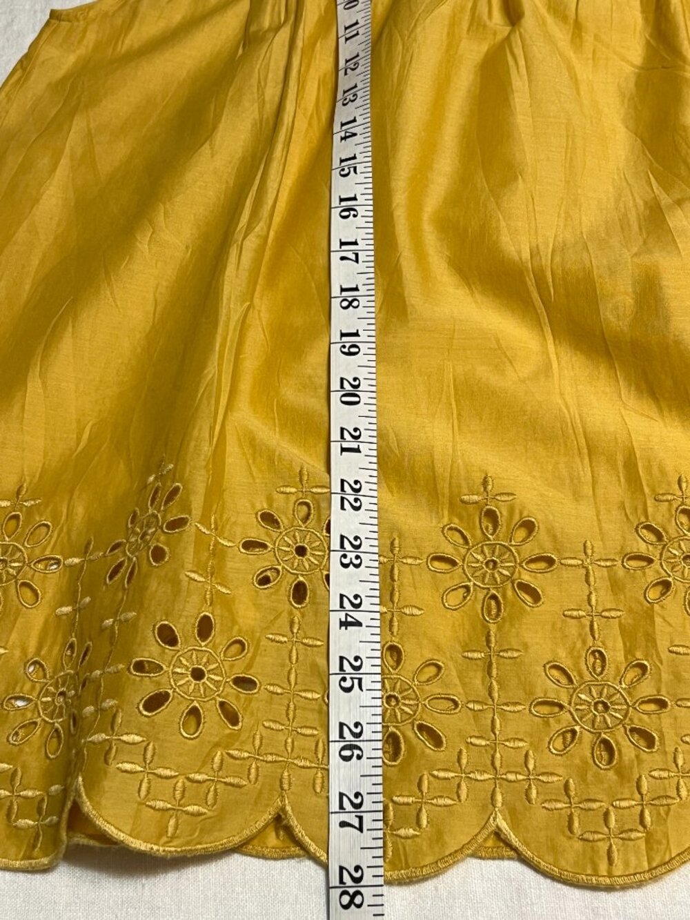 UNIQLO Yellow Eyelet Embroidered Blouse Women XL V Neck Summer Top NWT - Picture 6 of 6